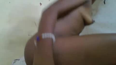 Snapshot of rosalinda933 chatting on 05-10-26, 04:23 Rosalinda online show from 05-10-26, 04:23