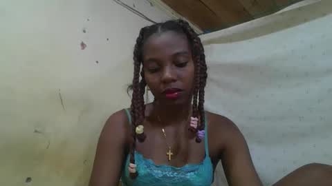 Snapshot of rosalinda933 chatting on 05-16-26, 12:04 Rosalinda online show from 05-16-26, 12:04