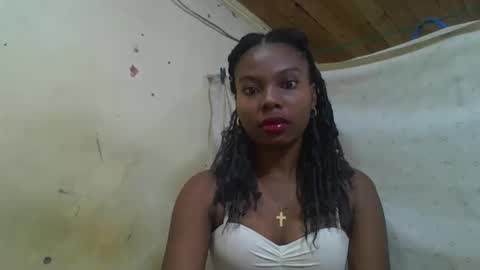 Snapshot of rosalinda933 chatting on 05-19-26, 08:48 Rosalinda online show from 05-19-26, 08:48