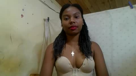 Snapshot of rosalinda933 chatting on 05-23-26, 10:14 Rosalinda online show from 05-23-26, 10:14