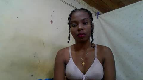 Snapshot of rosalinda933 chatting on 05-27-26, 05:15 Rosalinda online show from 05-27-26, 05:15