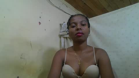Snapshot of rosalinda933 chatting on 05-29-26, 08:34 Rosalinda online show from 05-29-26, 08:34