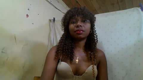 Snapshot of rosalinda933 chatting on 05-30-26, 09:34 Rosalinda online show from 05-30-26, 09:34