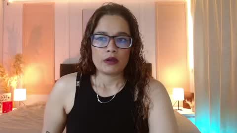 Snapshot of rose_thompson1 chatting on 06-07-26, 01:37 Rose online show from 06-07-26, 01:37