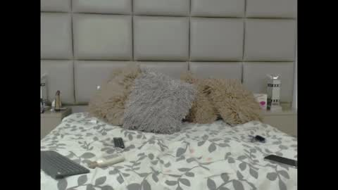 Snapshot of rose_valentiine chatting on 05-22-26, 12:00 rose_valentiine online show from 05-22-26, 12:00