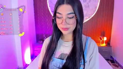 Snapshot of rosecassie chatting on 06-09-26, 12:39 Rose online show from 06-09-26, 12:39