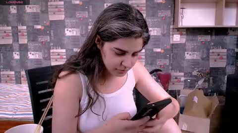 Rose online show from 09-18-25, 08:49