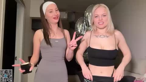 Sophie and Sarah online show from 03-16-26, 07:29