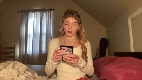 Snapshot of rosemetal chatting on 03-29-26, 08:31 Rose Metal 3 online show from 03-29-26, 08:31