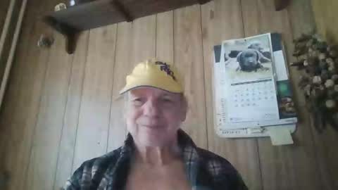 Snapshot of roses2u1958 chatting on 02-27-26, 10:15 roses2u1958 online show from 02-27-26, 10:15