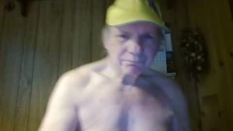 Snapshot of roses2u1958 chatting on 03-16-26, 05:44 roses2u1958 online show from 03-16-26, 05:44