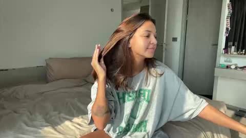 Snapshot of roshelle_xxx chatting on 02-22-26, 09:08 Roshelle online show from 02-22-26, 09:08