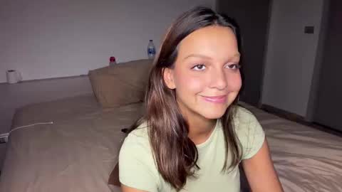 Snapshot of roshelle_xxx chatting on 03-03-26, 12:00 Roshelle online show from 03-03-26, 12:00