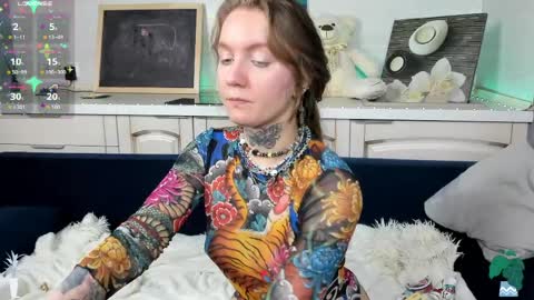 Rose  online show from 04-04-26, 09:18