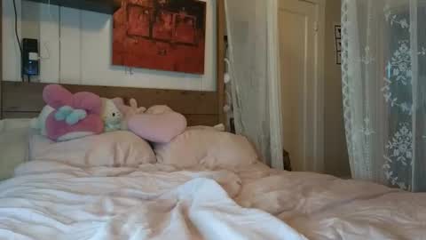 Rosie V online show from 04-28-26, 02:49