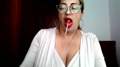 Snapshot of rossanalionheart chatting on 05-14-26, 12:56 Rossana online show from 05-14-26, 12:56
