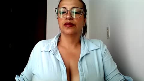 Snapshot of rossanalionheart chatting on 06-22-26, 12:24 Rossana online show from 06-22-26, 12:24