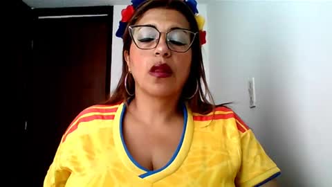 Snapshot of rossanalionheart chatting on 06-23-26, 12:14 Rossana online show from 06-23-26, 12:14