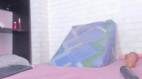 Snapshot of rosse_thompson11 chatting on 02-08-25, 08:21 rosse_thompson11 online show from 02-08-25, 08:21