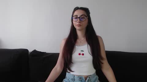 rossie0 online show from 05-19-26, 03:29
