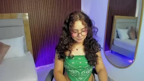 rossie_lanie_ online show from 04-21-26, 07:39