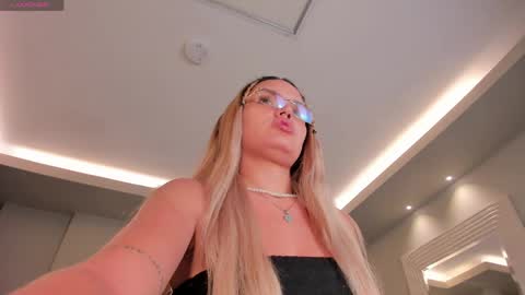 Rossie Rivers online show from 04-09-26, 11:48