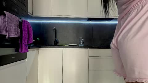 rosynixie online show from 06-22-26, 05:15