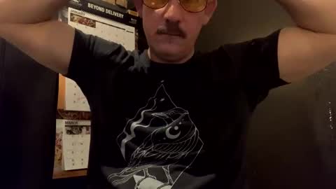 roundthebend8 online show from 02-25-25, 04:14