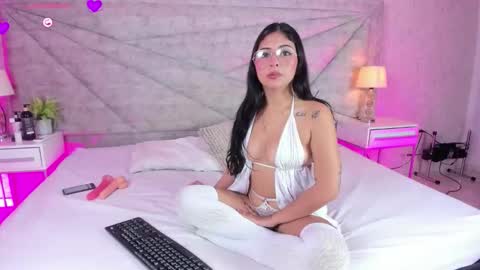 Snapshot of rouse_sweet_ chatting on 02-09-26, 09:41 ROUSE online show from 02-09-26, 09:41