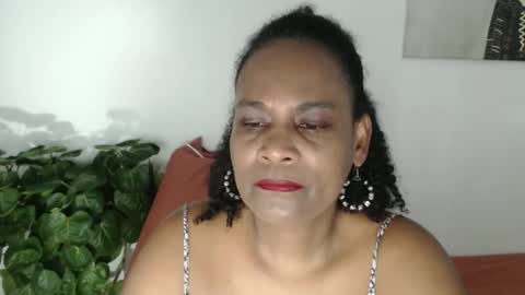 luxa online show from 05-12-26, 05:21