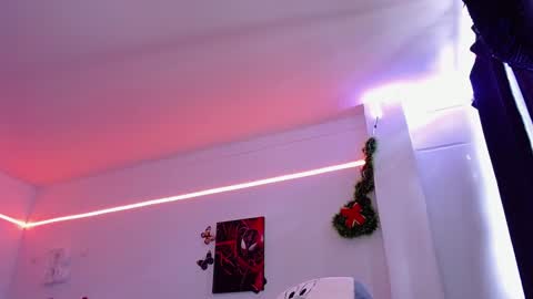 Snapshot of rousrossell_4 chatting on 12-14-24, 07:46 Call me Rous online show from 12-14-24, 07:46