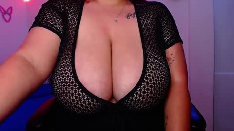 Snapshot of rousrossell_4 chatting on 12-16-24, 01:42 Call me Rous online show from 12-16-24, 01:42