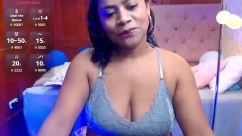 Snapshot of rousse_amber chatting on 06-24-26, 01:43 amber online show from 06-24-26, 01:43