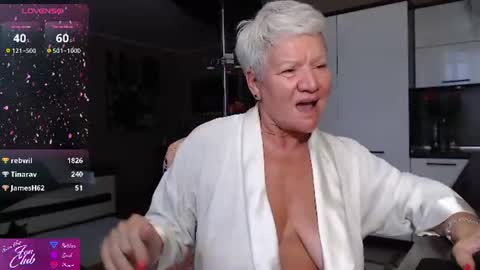 Snapshot of roxana_brooks chatting on 07-30-26, 07:02 Roxana online show from 07-30-26, 07:02