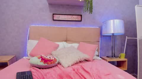 roxanebrown online show from 05-12-26, 07:44
