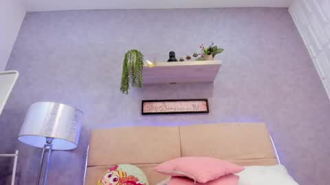 roxanebrown online show from 05-19-26, 01:56