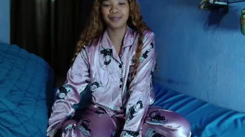 roxanne_98 online show from 02-15-26, 02:08
