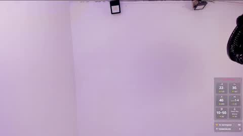 Snapshot of roxie_summers chatting on 04-30-26, 08:57 Roxie online show from 04-30-26, 08:57