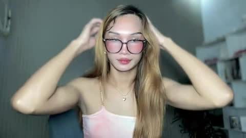 Roxie online show from 04-25-26, 03:09