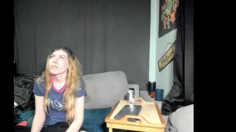 roxihazeleyes online show from 03-04-26, 04:07