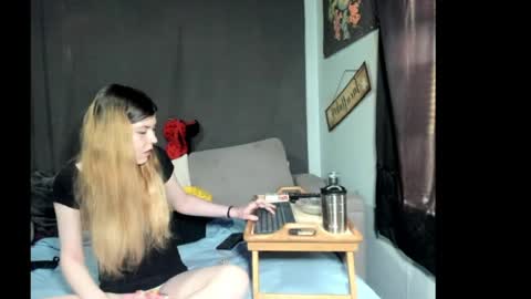 roxihazeleyes online show from 03-27-26, 04:51