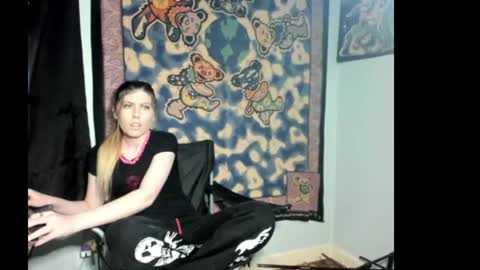 roxihazeleyes online show from 07-17-26, 12:50