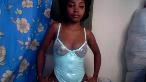 Roxilita online show from 07-16-26, 06:41