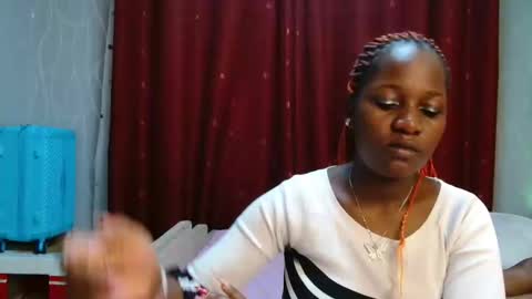 Snapshot of roxy_heather chatting on 04-02-26, 03:48 Roxy online show from 04-02-26, 03:48