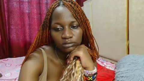 Snapshot of roxy_heather chatting on 04-10-26, 06:40 Roxy online show from 04-10-26, 06:40