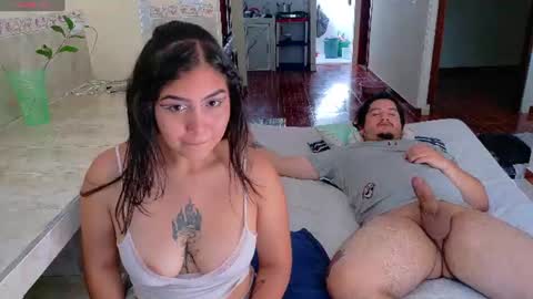 Snapshot of roxyandaron2 chatting on 06-07-26, 02:21 RoxyAron online show from 06-07-26, 02:21