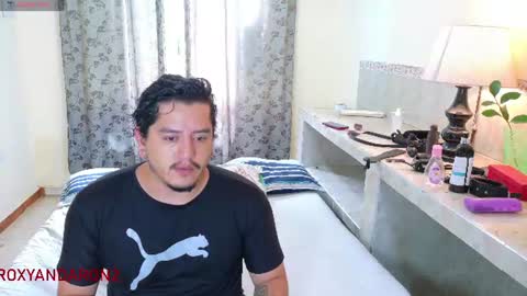 Snapshot of roxyandaron2 chatting on 06-09-26, 01:01 RoxyAron online show from 06-09-26, 01:01