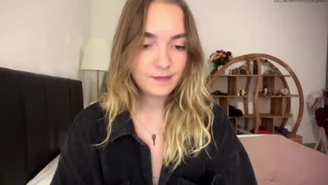Roxy online show from 05-06-26, 12:21