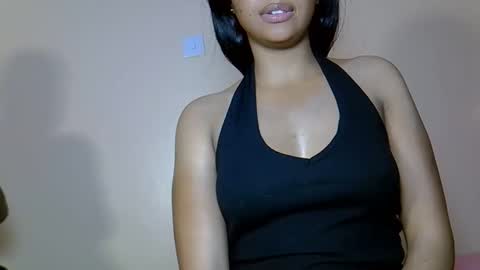 Snapshot of royalseductress chatting on 03-25-26, 10:05 royalseductress online show from 03-25-26, 10:05