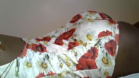 Snapshot of royalseductress chatting on 04-11-26, 07:45 royalseductress online show from 04-11-26, 07:45